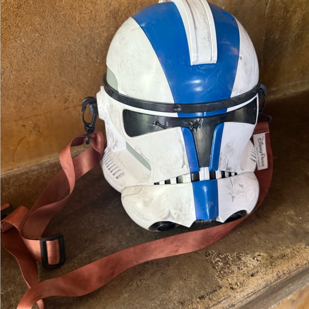 WDW SALVAGED CLONE TROOPER
HELMET Popcorn Bucket